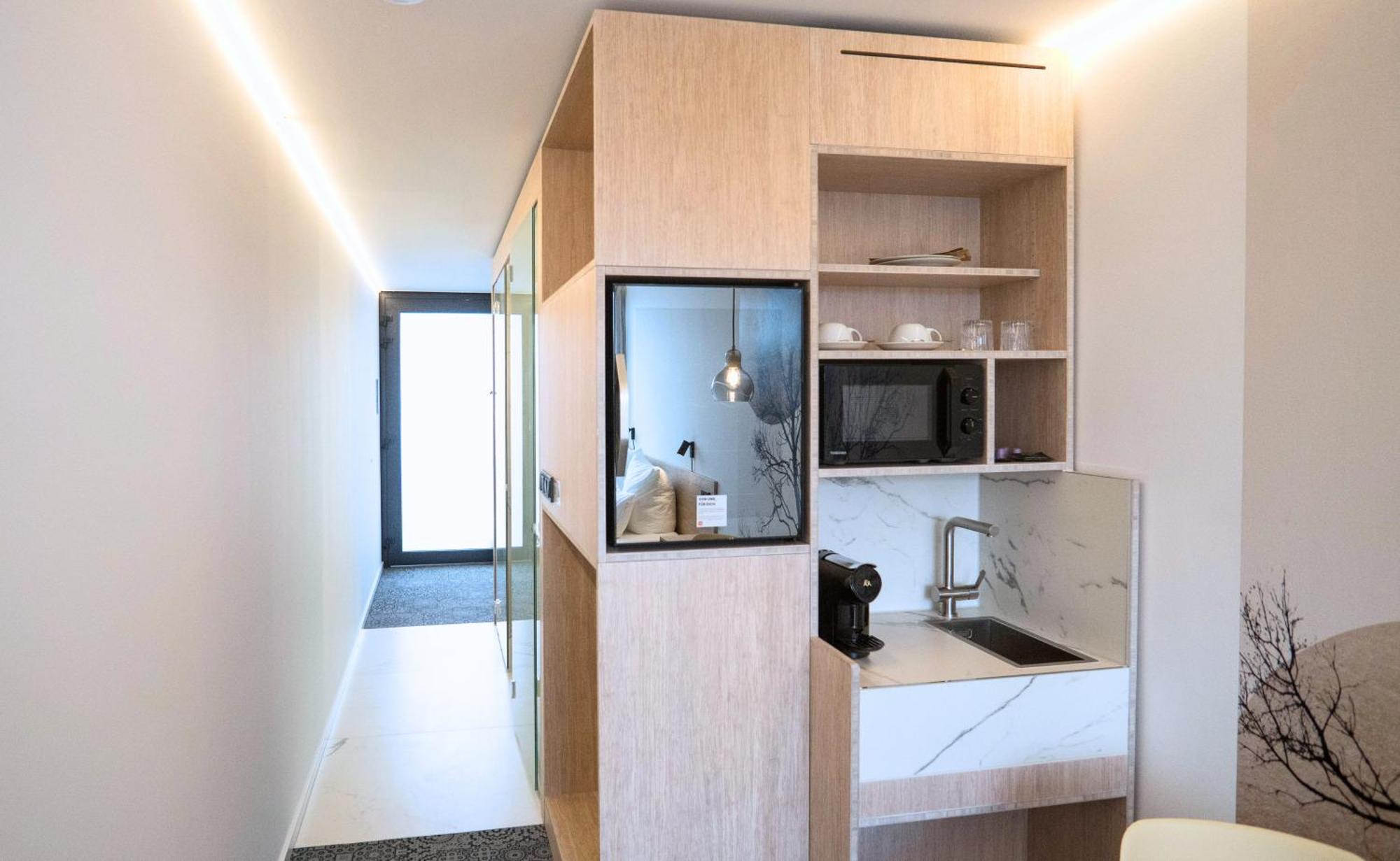 Tin Inn - Heinsberg - Das Hotel Aus Hochwertig Ausgebauten Ueberseecontainern Esterno foto